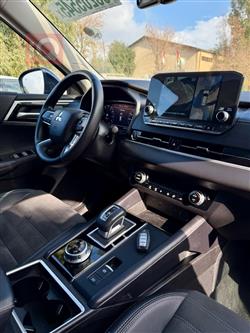 ميتسوبيشي اوتلاندر